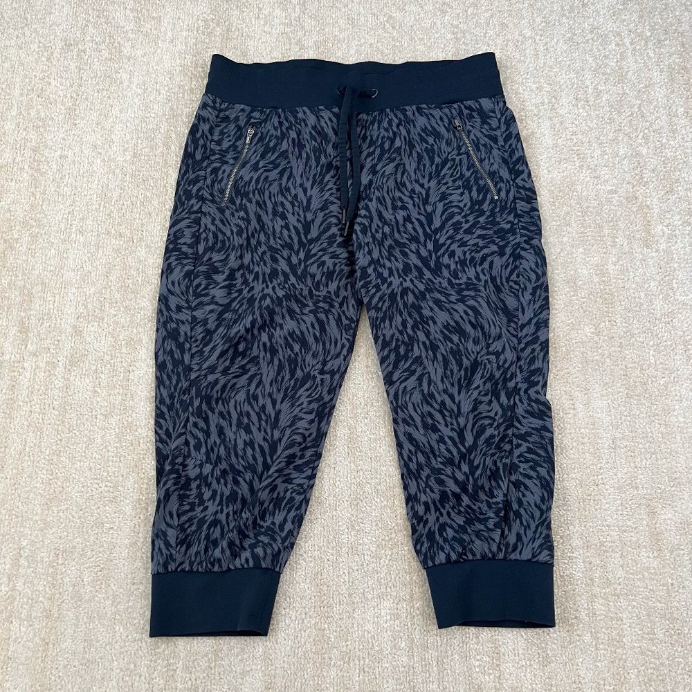 Athleta Black and Gray Patterned Joggers